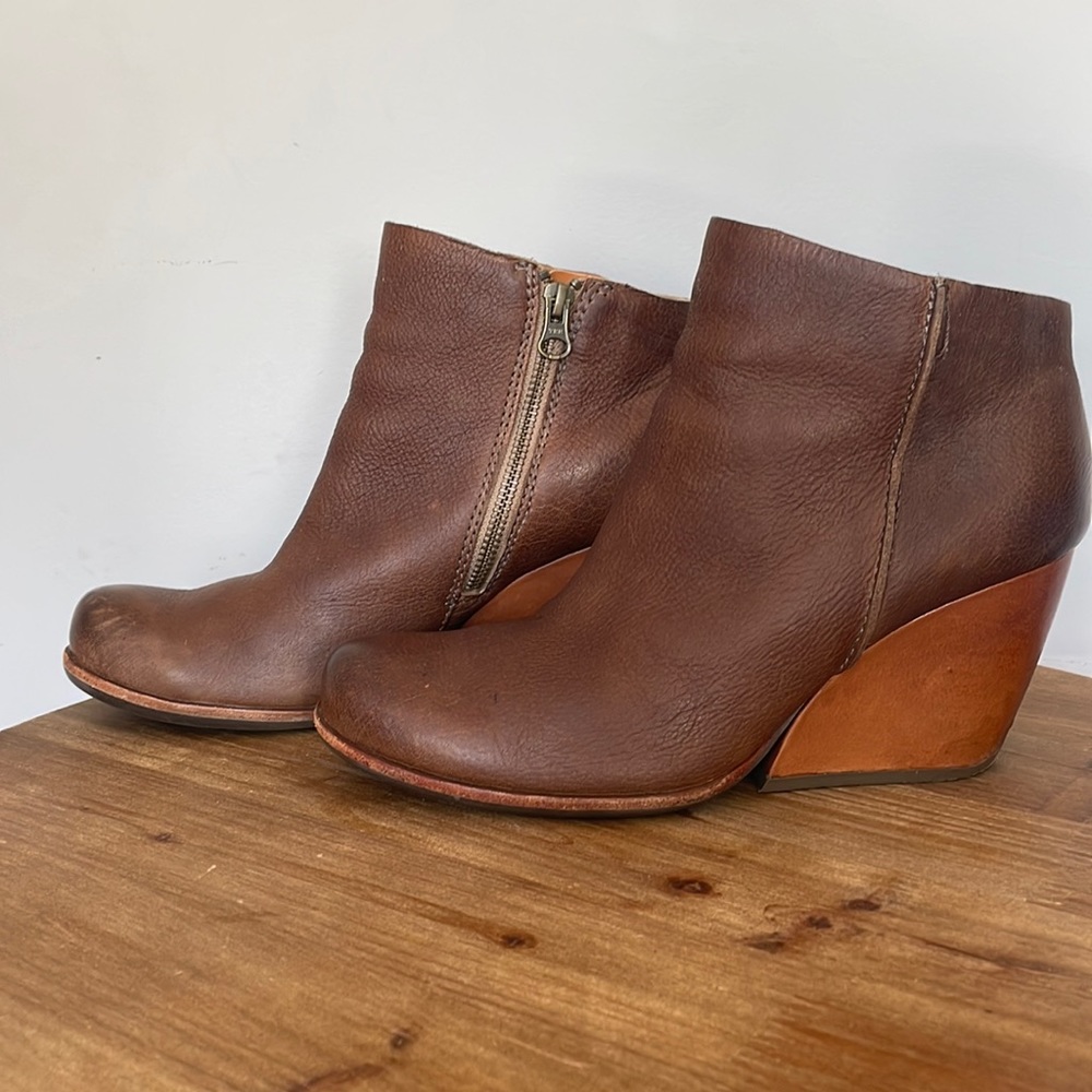 EUC Kork-Ease Natalya Leather Wedge Booties - Size 8.5 // 40 - Brown